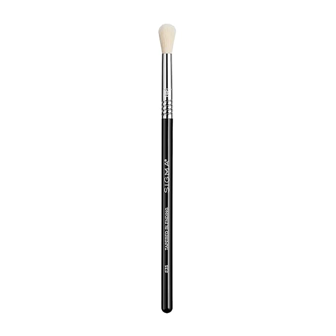 Sigma Beauty Professional E35 Tapered Blending Brush – Professional Eyeshadow Brush for Precision Eyeshadow Blending, Softens Dramatic Edges & Harsh Lines for a Well Blended Effect (1 Brush)