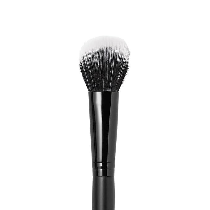 e.l.f. Putty Blush Brush, Makeup Brush For Putty & Cream Formulas, Easily Applies Blush & Bronzer For An Airbrushed Look, Vegan & Cruelty-Free