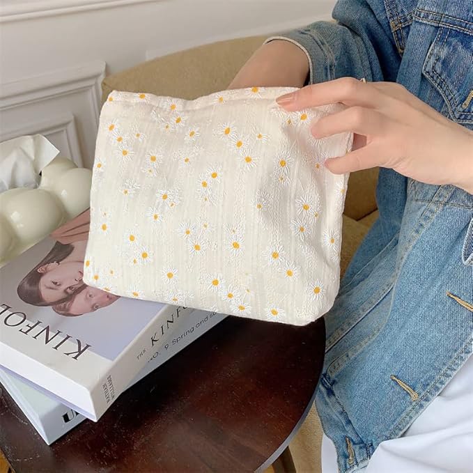 PAZIMIIK Floral Makeup Bag Large Cotton Zipper Pouch for Purse Travel Canvas Make Up Organizer for Women Cosmetic,Daisy Beige
