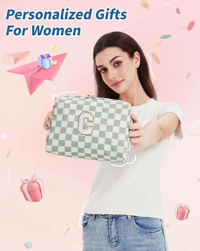 Narwey Birthday Gifts for Teen Girls Women Personalized Initial Checkered Makeup Bag Preppy Cosmetic Bag Trendy Stuff 6 8 10 11 12 13 14 16 18 Years Old Travel Toiletry Bag (Green Letter C)