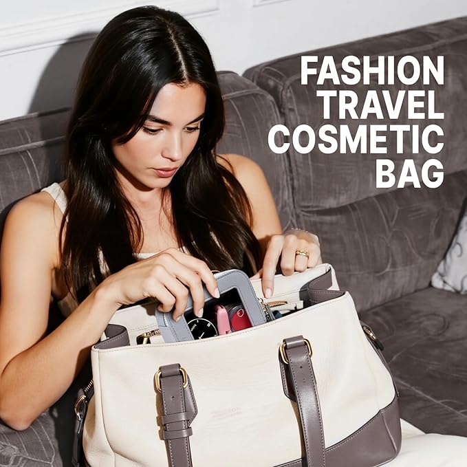 Small Clear Makeup Bag Travel Cosmetic Case, Portable Make Up Organizer Traveling Compact Car Bag for Essentials Transparent Toiletry Bag with Zipper