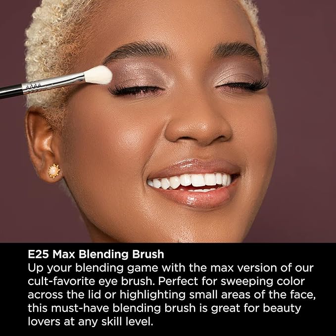 Sigma Beauty Professional E25 Max Eyeshadow Blending Brush – Professional Eyeshadow Brush for Seamless Eyeshadow Blending, Softens Dramatic Edges & Harsh Lines for a Well Blended Effect (1 Brush)