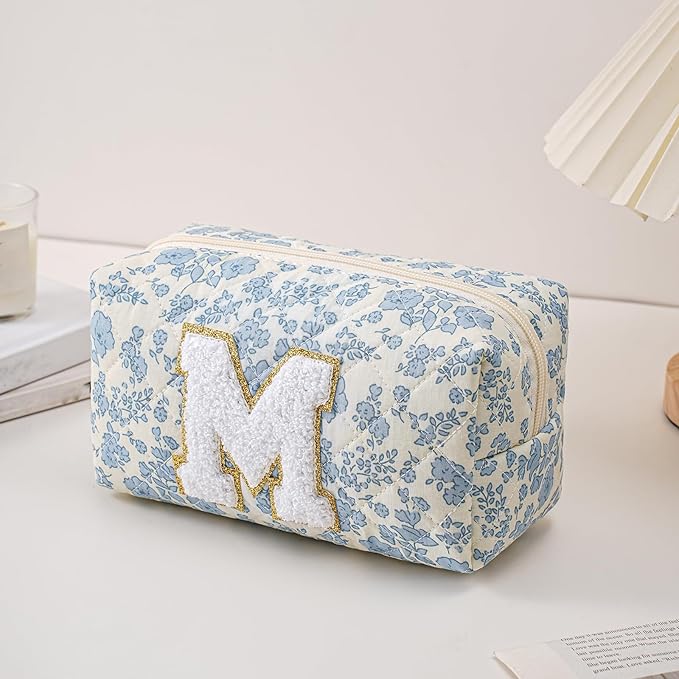 JOVAKIT Alphabet Makeup Bag Cosmetic Bag for Women, Christmas Gifts for Girls Age 6-18, Floral Flowers Coquette Travel Toiletry Zipper Make Up Pouch Organizer Trendy Stuff (Blue Floral M)