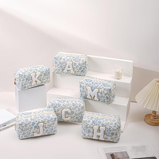 JOVAKIT Alphabet Makeup Bag Cosmetic Bag for Women, Christmas Gifts for Girls Age 6-18, Floral Flowers Coquette Travel Toiletry Zipper Make Up Pouch Organizer Trendy Stuff (Blue Floral H)