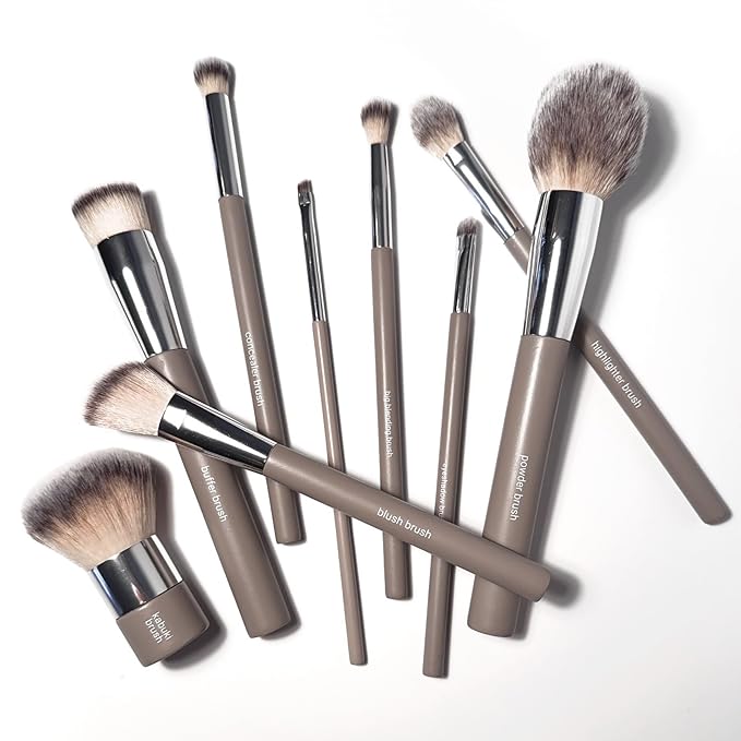 Sandstone Scandinavia Soft Collection Makeup Brush - Professional Premium Eyeliner brush for applying and blending eyeliner. Angled bristles. Vegan Makeup brush for all skin types