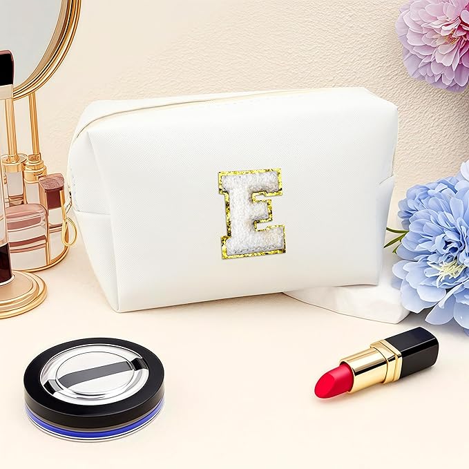 Gifts for Girls Initial Makeup Bag Personalized Cosmetic Bag with Zipper Cute Travel Toiletry Bags Waterproof PU Preppy Makeup Pouch Birthday Gift for Teen Girls Women(White E)
