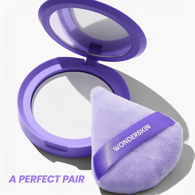 Wonderskin FYP Powder Puff - Triangle, Soft Velour Makeup Puff for Loose or Pressed Setting Powder