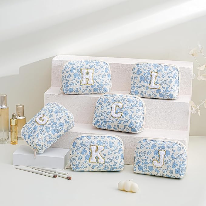 JOVAKIT Conch Alphabet Makeup Bag Cosmetic Bag for Women, Christmas Gifts for Women Girls, Blue Floral Coquette Travel Bag, Zipper Make Up Pouch Organizer Trendy Stuff (Blue Floral A)